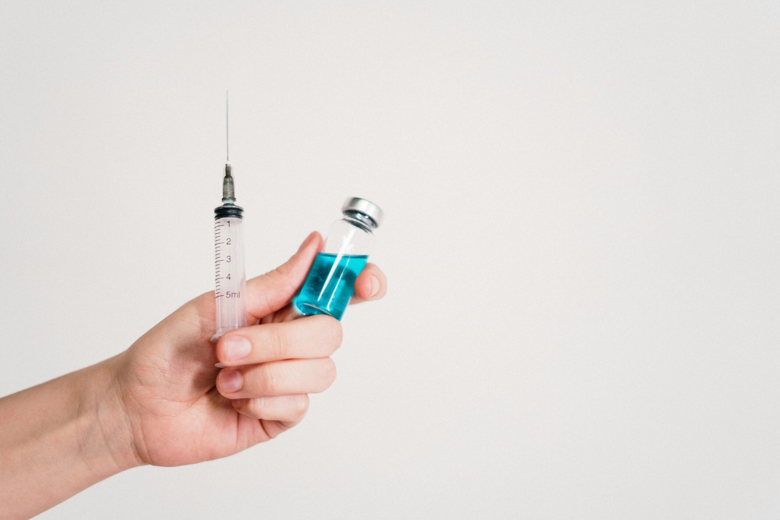 Kostenloses Stock Foto zu antiviral, arzt, behandlung